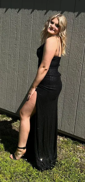 Dress Size 6 thumbnail 1