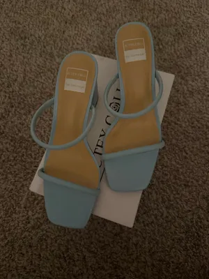 Light Blue Heel thumbnail 3