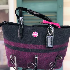 🎉Coach wool stripped bow tote purse 🎉🎉 thumbnail 2