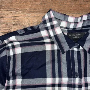 Banana Republic Boyfriend Fit Flannel Shirt thumbnail 4