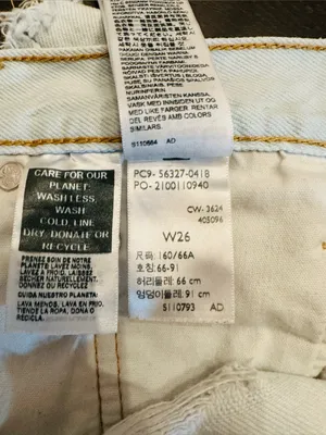 Levi’s 501 Distressed Women’s Light Wash Button Fly Shorts-Size 26 thumbnail 5