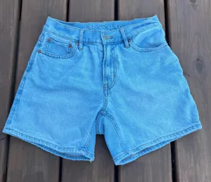 American Eagle Jean Shorts Relaxed Short Light Wash Blue Denim‎ Size 0 thumbnail 1