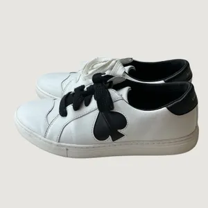 Kate Spade New York Fez White Black Leather Spade Logo Sneakers Womens 9B thumbnail 2