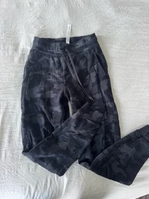 Lululemon Joggers thumbnail 1