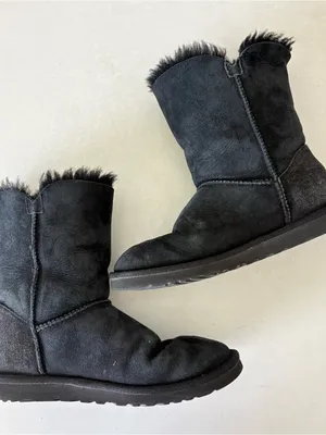 Ugg Women’s Classic Bailey Button Boots Black Suede Leather Size 8 thumbnail 5