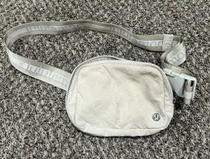 Lululemon Belt Bag thumbnail 1