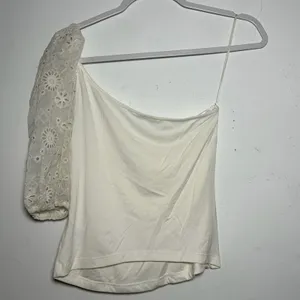 Heartloom‎ Ivory Eyelet Puff Sleeve One Shoulder Ruched Top Shirt Size Small thumbnail 2