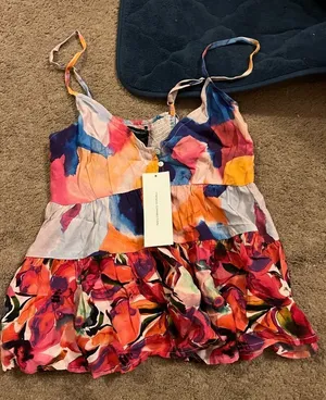 French Connection Vivviola Bubble Gum Multi Color Cami Peplum Top Sz 0 thumbnail 1