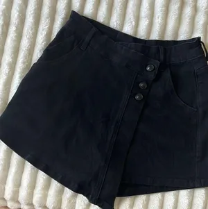 NWT Princess Polly Black Kaycie wrap skort black denim thumbnail 1