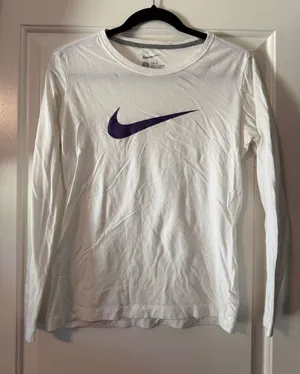 Nike Women’s White Long-Sleeve thumbnail 1