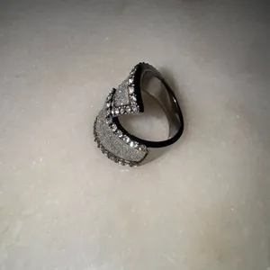 Guess Glitter & stone bypass wrap hematite ring thumbnail 7