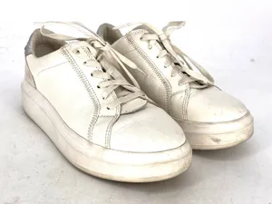 UGG Scape Platform Sneakers Womens Size 9 White Leather Lace Up Casual Shoes thumbnail 1