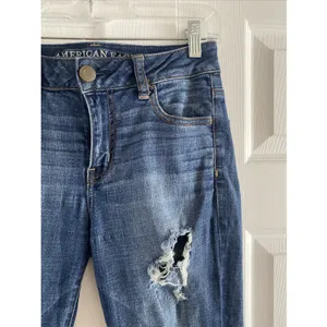 American Eagle Hi-Rise Jegging Womens Size 2 Blue Distressed Ripped Denim Cotton thumbnail 4