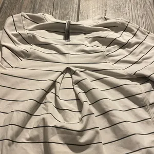 Lululemon Striped Long-Sleeve Crewneck thumbnail 5