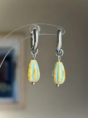 Handmade teardrop Czech glass simple minimalist hoop dangle earrings💛 thumbnail 2