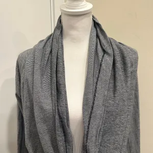 Lululemon Iconic‎ Wrap Surplice Top Wee Stripe White Black Size 2 Lounge Active thumbnail 5