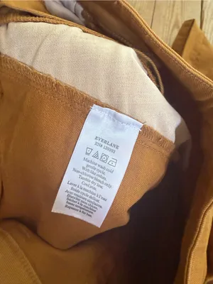 Everlane Utility Arc Pant in Ochre size 2 thumbnail 4