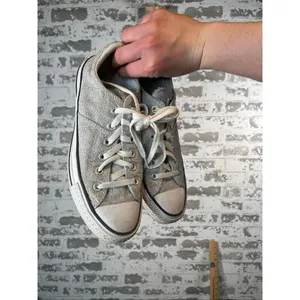 Converse | women gray lace up flat sneakers thumbnail 7
