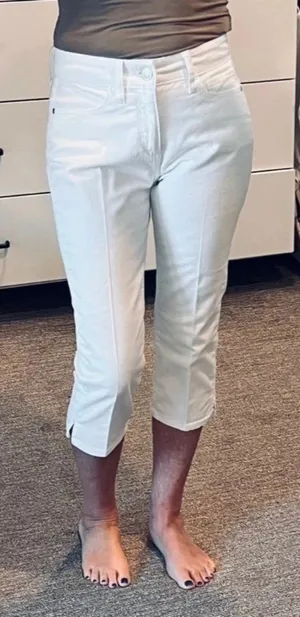 St John’s Bay white capri 5-pocket jeans mid-rise 4 thumbnail 1