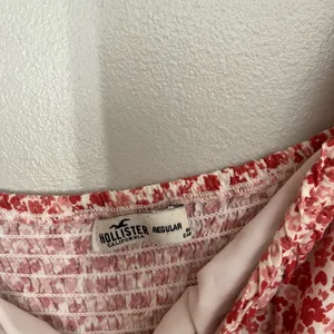 Hollister Red Floral‎ Midi Dress thumbnail 4