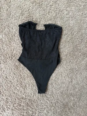FashioNova Black bodysuit thumbnail 4
