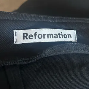 Reformation Sera Pants Black Back Zipper Form Fitting Straight Leg Size 10 thumbnail 6