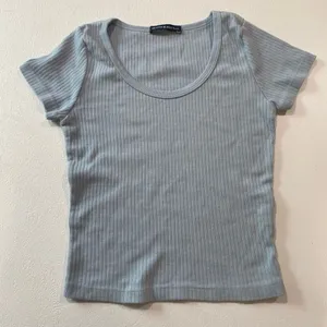 Brandy Melville Blue Ribbed Baby Tee One Size Fitted Y2K Top thumbnail 2