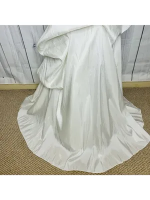 Wtoo Wedding Cotillion Dress Sz 14 Worn Once Pleated Floral Applique Sweetheart thumbnail 4