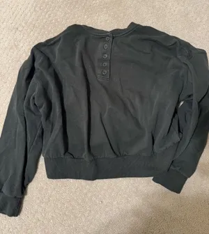 Green sweatshirt Size XL thumbnail 1