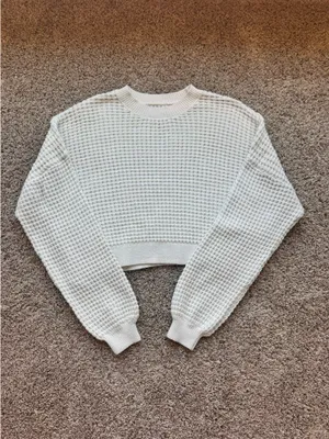 Hollister White Sweater Cropped thumbnail 2