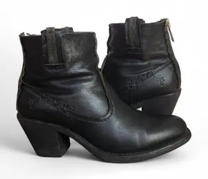 Frye Women Leslie Artisan Black Leather Boho Zip Ankle Boot Size 6.5 thumbnail 1