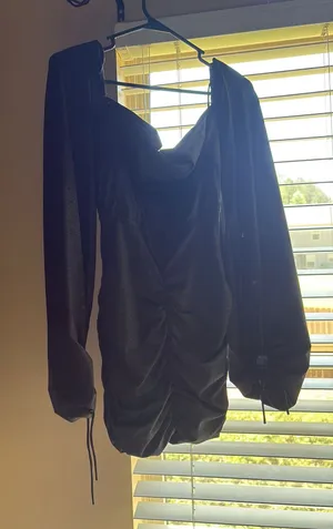 Lucy in the Sky Black dress thumbnail 2