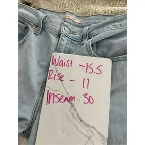 Levi’s Distressed Light Wash Jeans Size 28 thumbnail 5