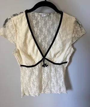 Urban outfitters Kimchi blue white lace top thumbnail 1