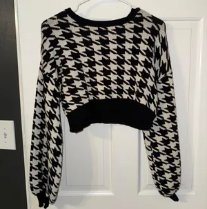 Sweater thumbnail 2
