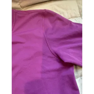 Lululemon High-Neck Running and Training T-Shirt Ripened Rasberry 6 Retail $58+ thumbnail 10
