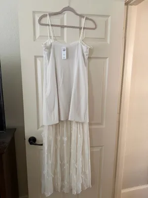 NWT Abercrombie Abercrombie & Fitch Women’s Sheer Embroidered White Floral Maxi Dress Sleeveless thumbnail 4