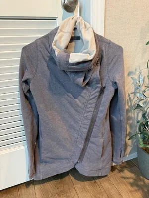 Lululemon Jacket thumbnail 2
