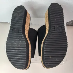 Black Platform Sandals Size 9.5 thumbnail 4