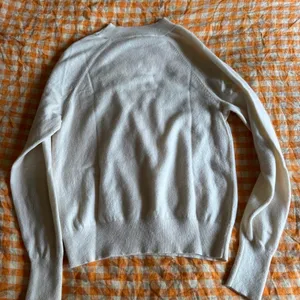 Everlane Cream Cashmere Raglan Mockneck Lightweight Sweater Size Small thumbnail 1