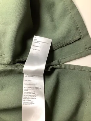 FIGS Casma Three Pocket Medical Scrub Top Olive Green V Neck Women’s Size XS EUC thumbnail 8