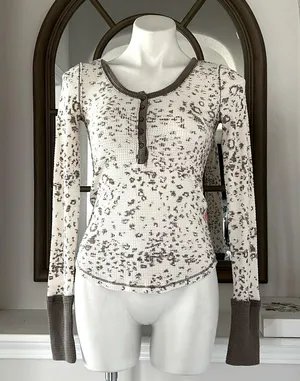 Free People 'Davis' Mottled Thermal Henley Tee, Size S, Excellent! thumbnail 2