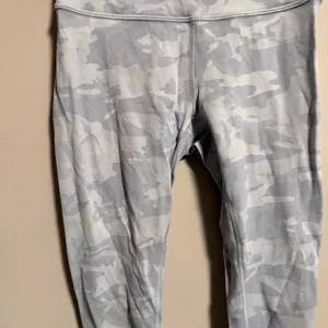 Lululemon Wunder Under High-Rise Tight 25" Luxtreme Camo Jacquard Alpine White thumbnail 8
