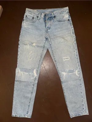 Levi’s 501 Tapered Jeans thumbnail 1