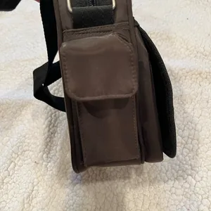 Crossbody Adjustable Medium Messenger Bag Many Pockets And Compartments Brown thumbnail 9