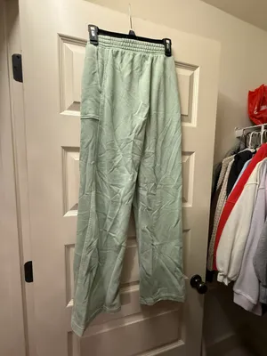 American Eagle Aerie Cropped Sweater And Sweatpants thumbnail 5