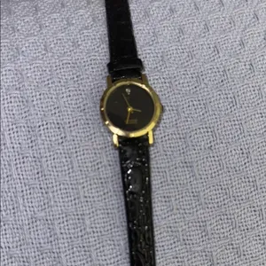 Vintage Minimalist Gold-Tone Quartz Watch Black Dial Diamond Accent Leather Band thumbnail 2