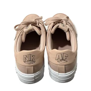 Nike Air Force 1 Pixel Platform Sneakers in Blush Pink 9.5W thumbnail 10
