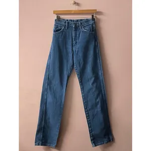 Vintage Wrangler Medium Wash Blue Straight Leg Jeans Size 5 x 34 GUC thumbnail 3