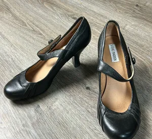 Steve Madden Leather Mary Jane Heels Size 8.5 Medium thumbnail 1